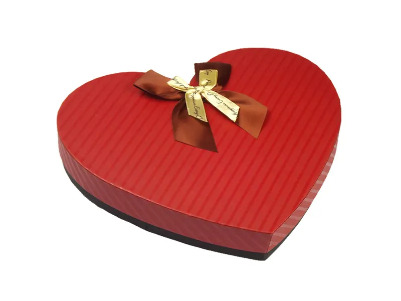 Heart-Shapped-Boxes-4-