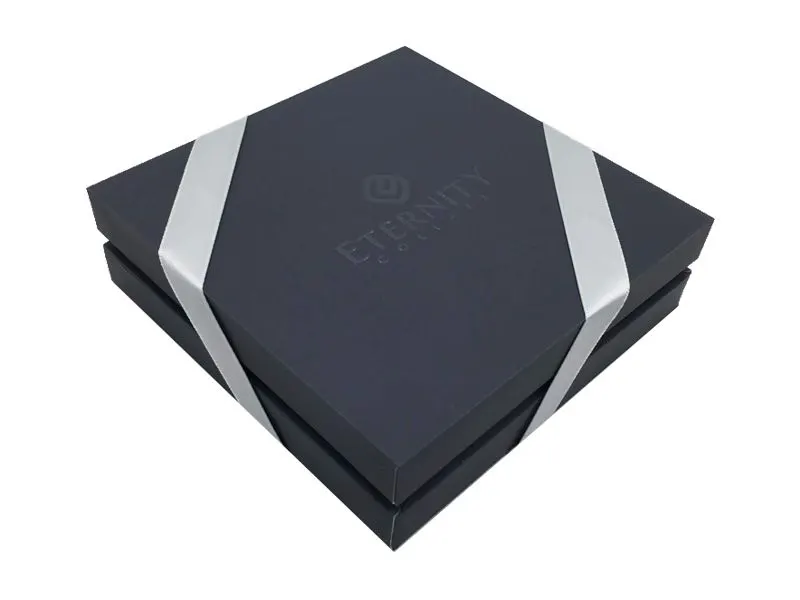 square-Apparel-Boxes